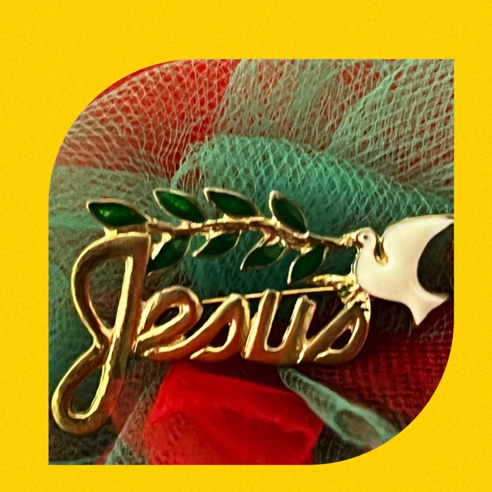 Vintage “Jesus” Dove carrying an Olive Branch Brooch Pin Peace Symbol Gold Tone